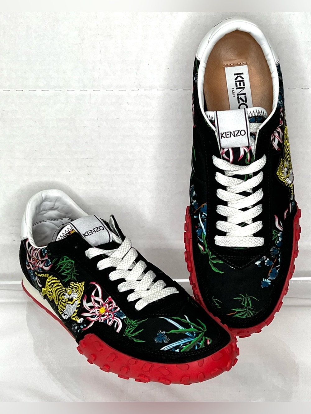 Kenzo Move Tiger Embroidered Sneaker,
Sz 41